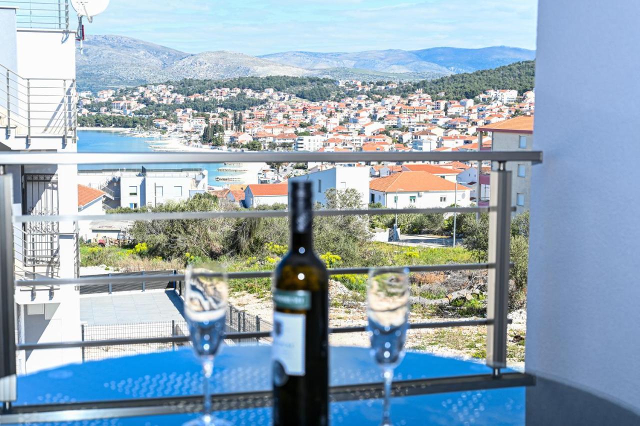 Luxury Apartment With Swimming Pool Ana Trogir Exterior photo