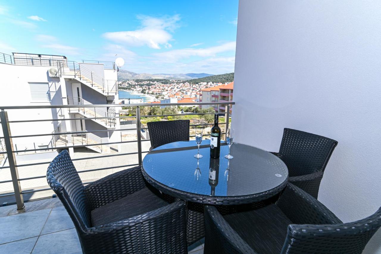 Luxury Apartment With Swimming Pool Ana Trogir Exterior photo