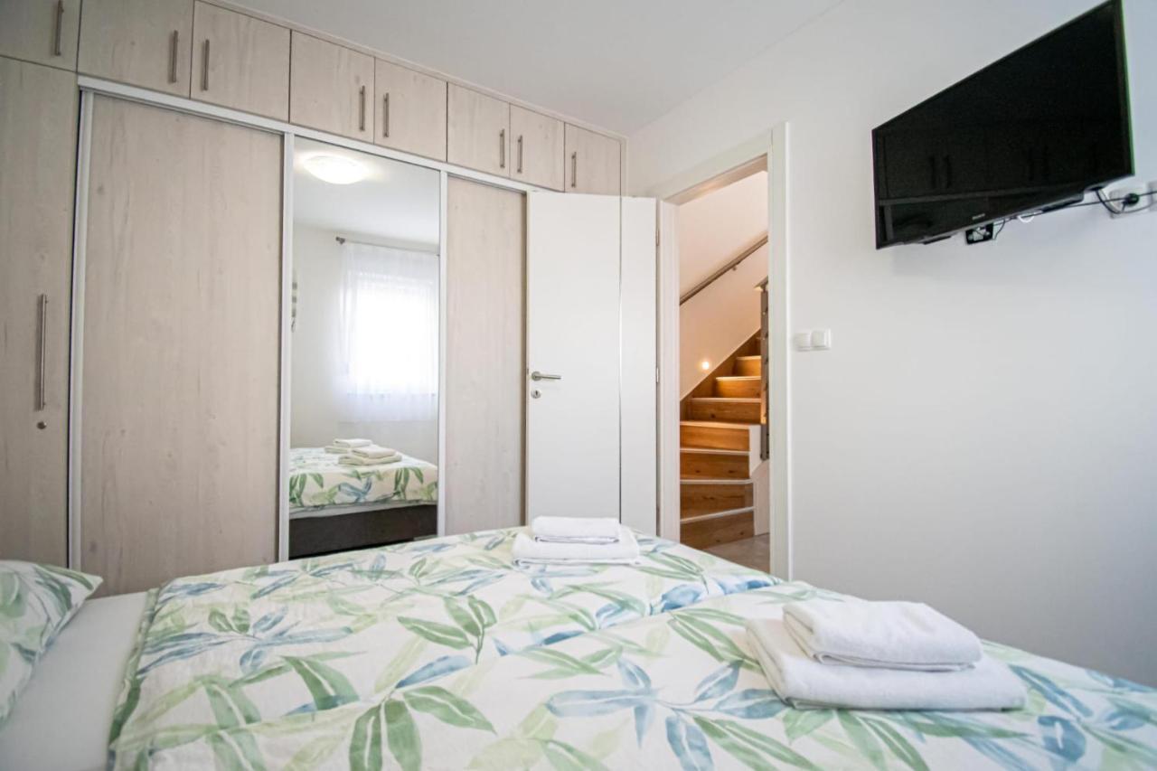Luxury Apartment With Swimming Pool Ana Trogir Exterior photo